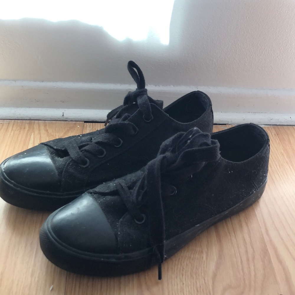 Black work shoes